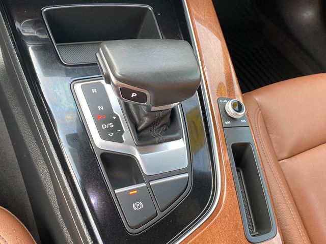 Vehicle image 17 of 35