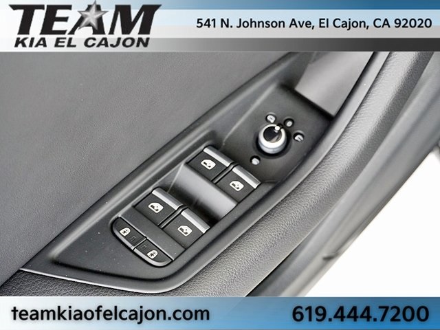 Vehicle image 25 of 37
