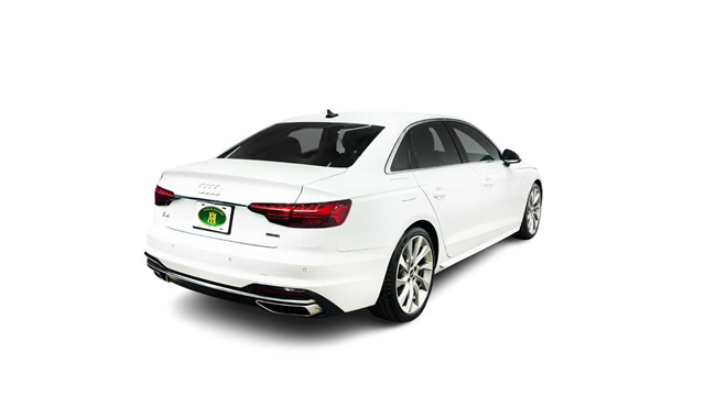 Vehicle image 4 of 31