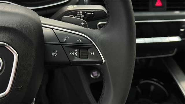 Vehicle image 24 of 31