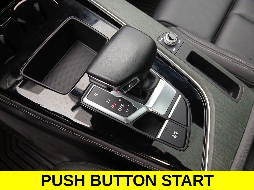 Vehicle image 23 of 29