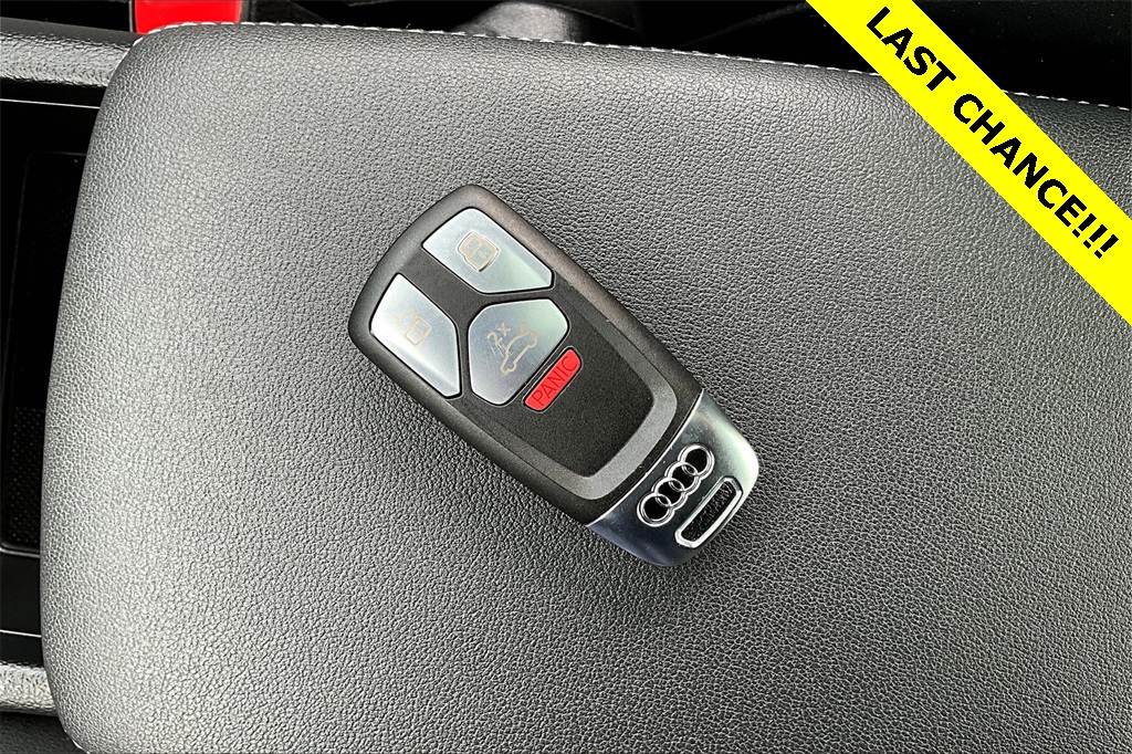 Vehicle image 12 of 35