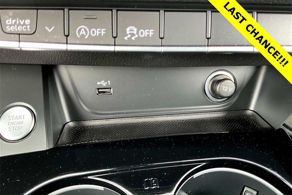 Vehicle image 31 of 35