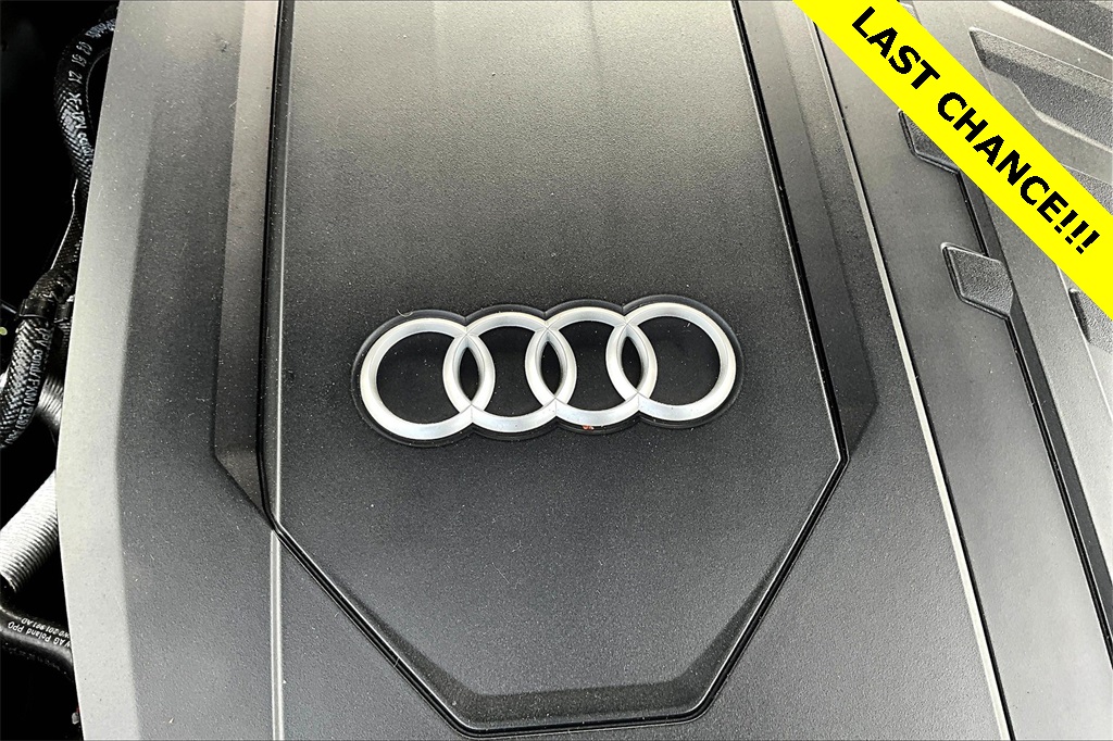 Vehicle image 33 of 35