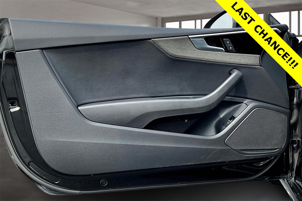 Vehicle image 22 of 35