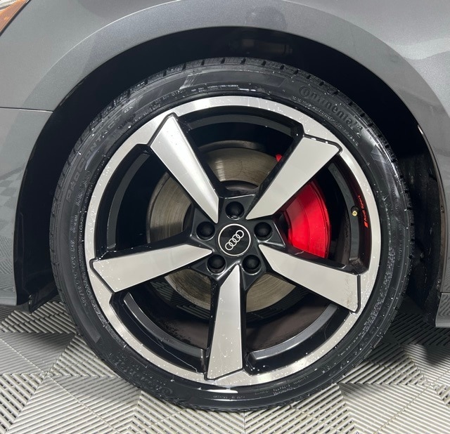 Vehicle image 10 of 29