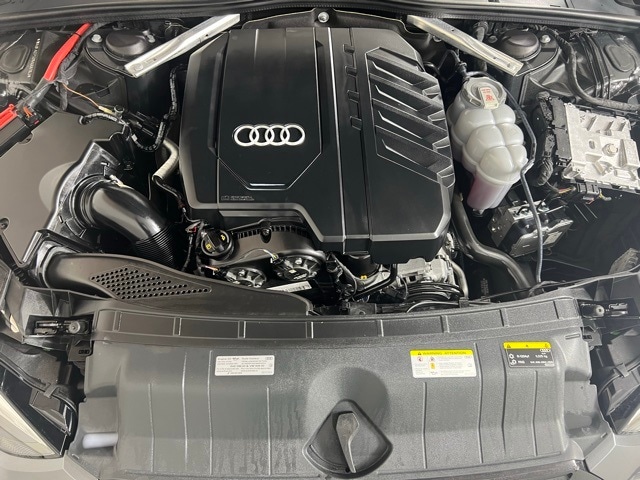 Vehicle image 8 of 29