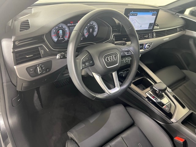 Vehicle image 17 of 29