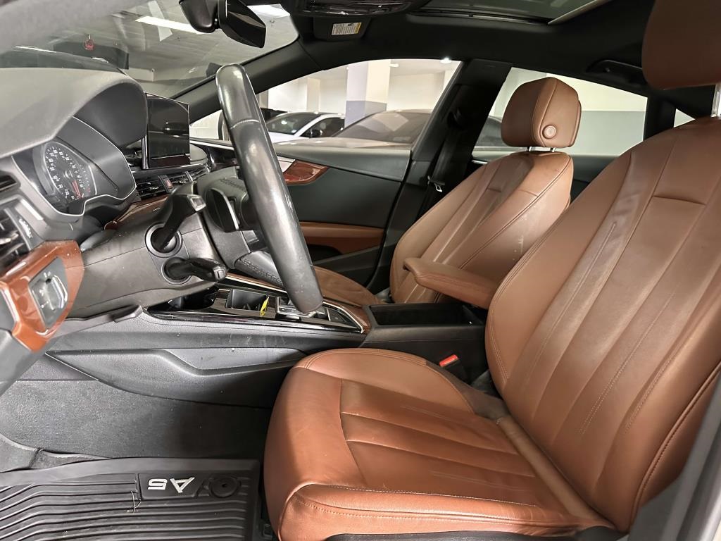 Vehicle image 13 of 33