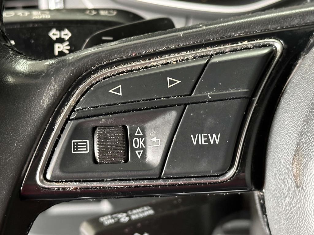 Vehicle image 20 of 33