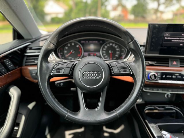 Vehicle image 14 of 26