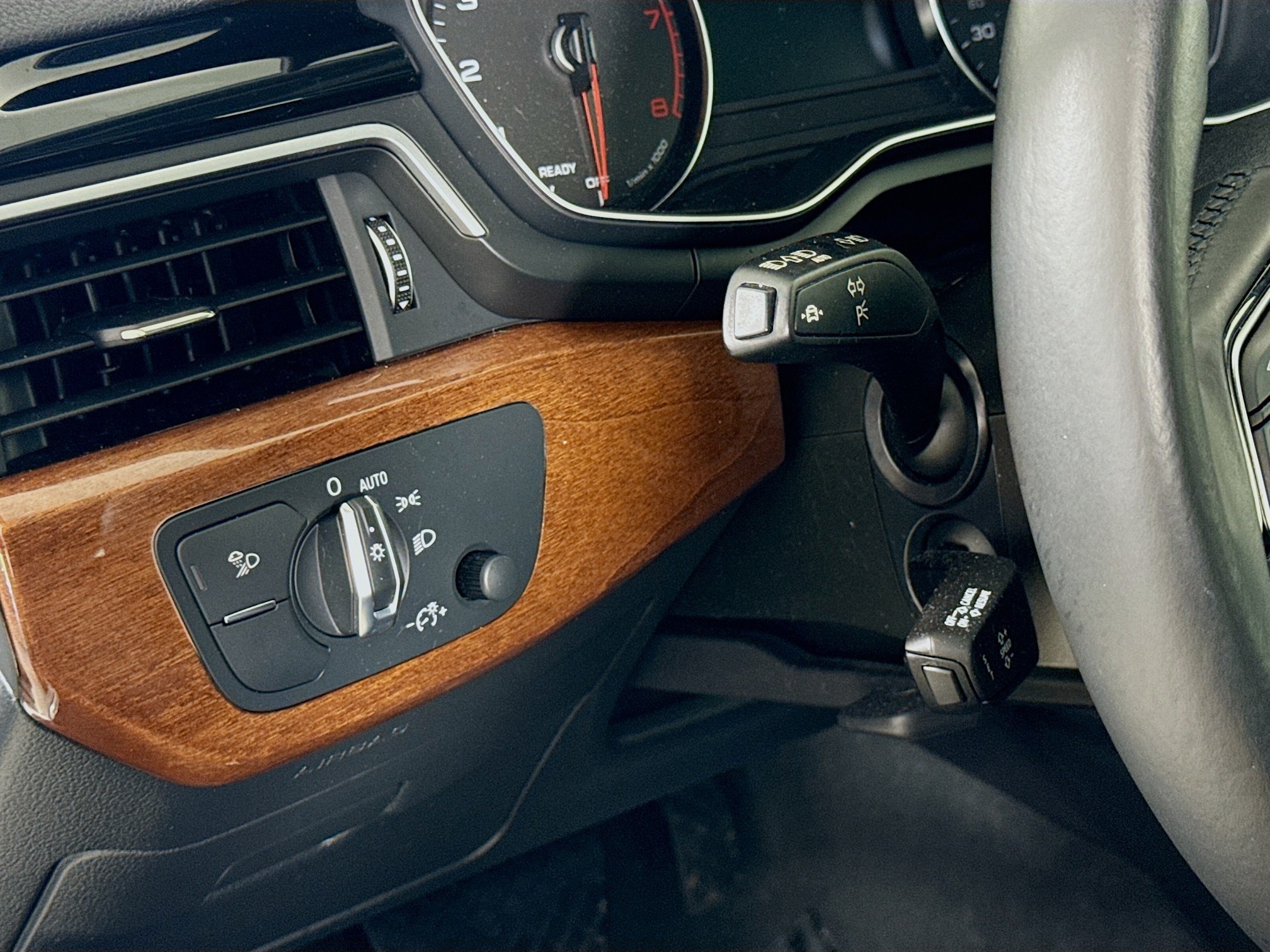 Vehicle image 13 of 39