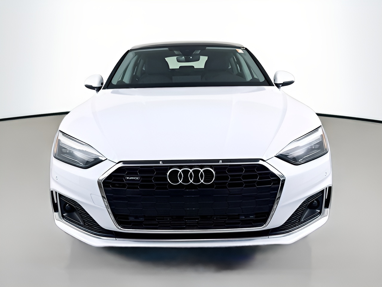 Vehicle image 33 of 39