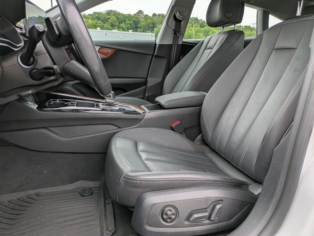 Vehicle image 11 of 29