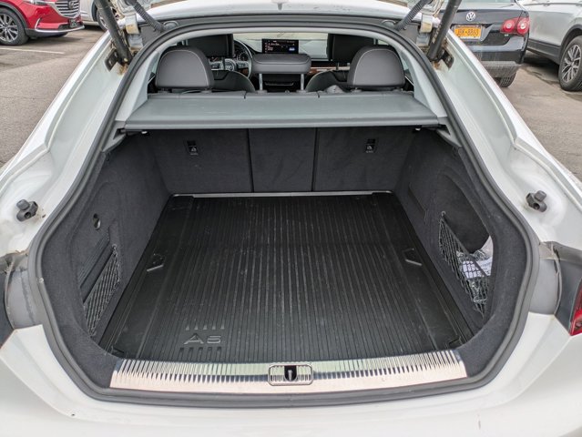 Vehicle image 9 of 29
