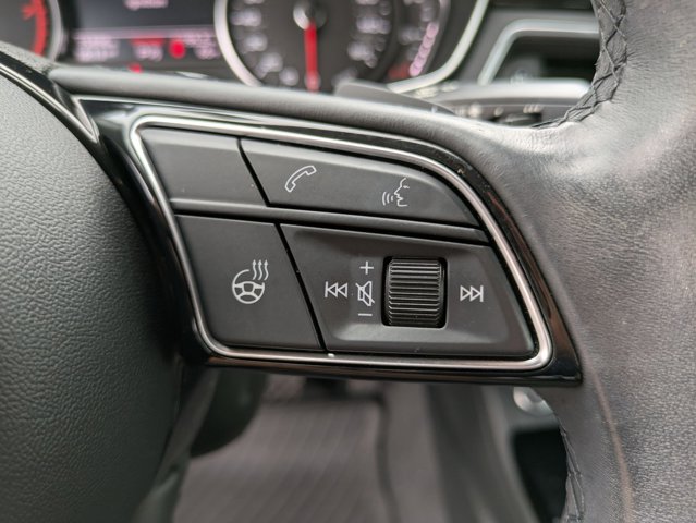 Vehicle image 28 of 29