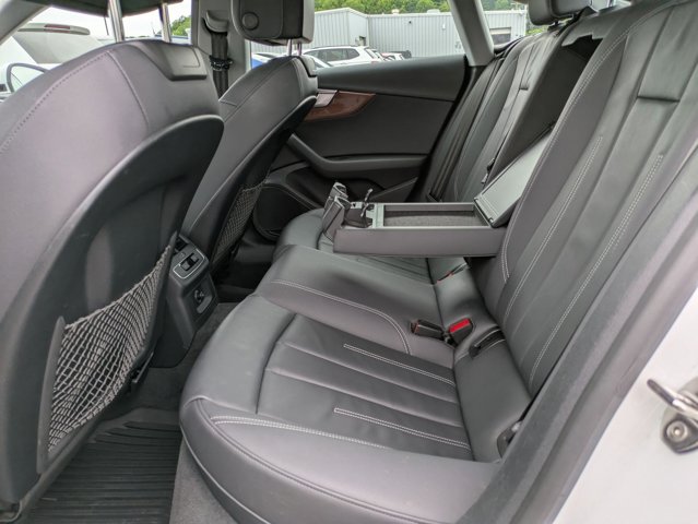 Vehicle image 13 of 29