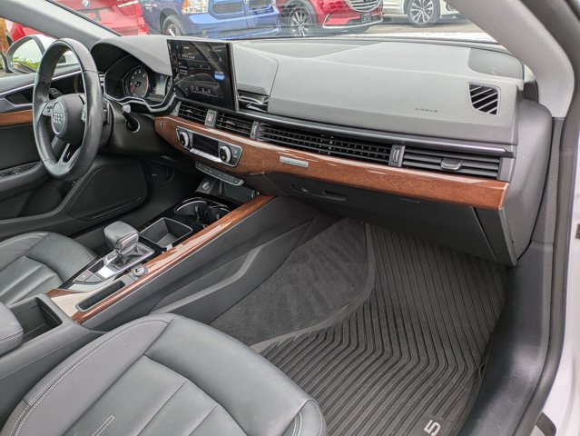 Vehicle image 16 of 29
