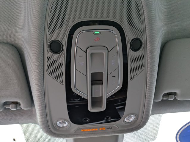 Vehicle image 25 of 29