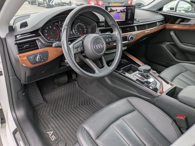 Vehicle image 14 of 29