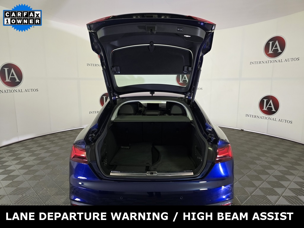Vehicle image 8 of 29