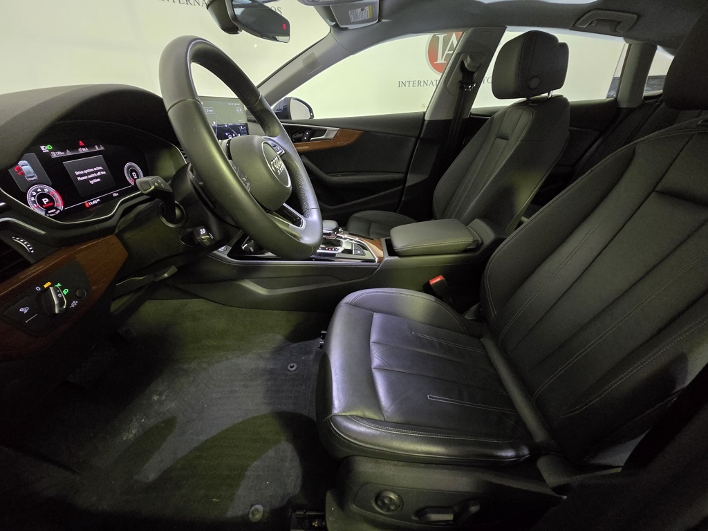 Vehicle image 13 of 29