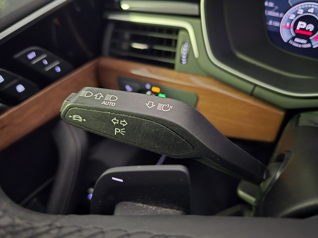 Vehicle image 22 of 29