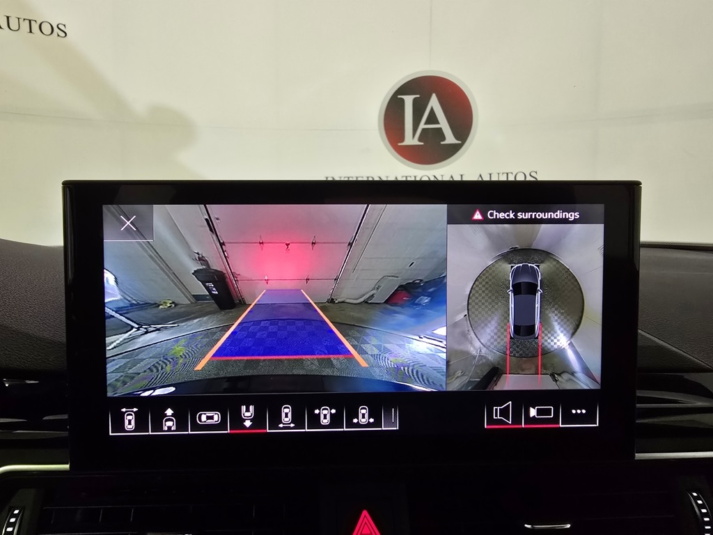 Vehicle image 18 of 29