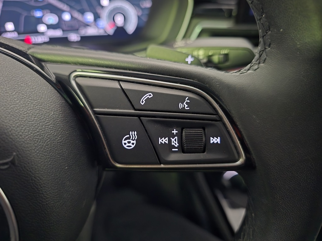 Vehicle image 23 of 29