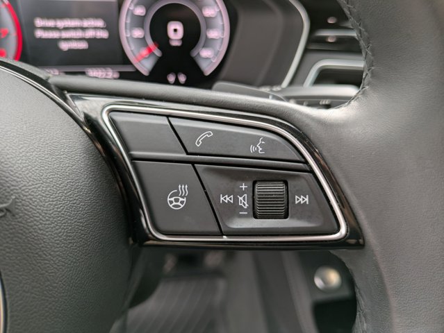 Vehicle image 27 of 28