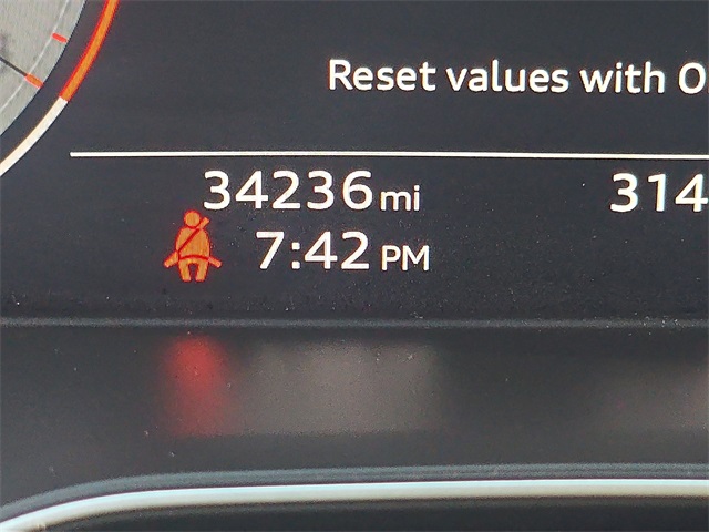 Vehicle image 15 of 30