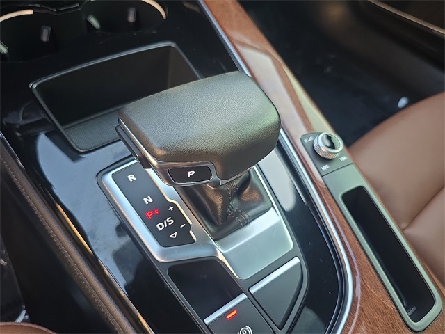 Vehicle image 20 of 30