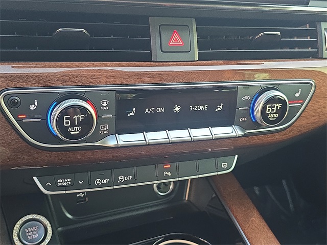 Vehicle image 19 of 30