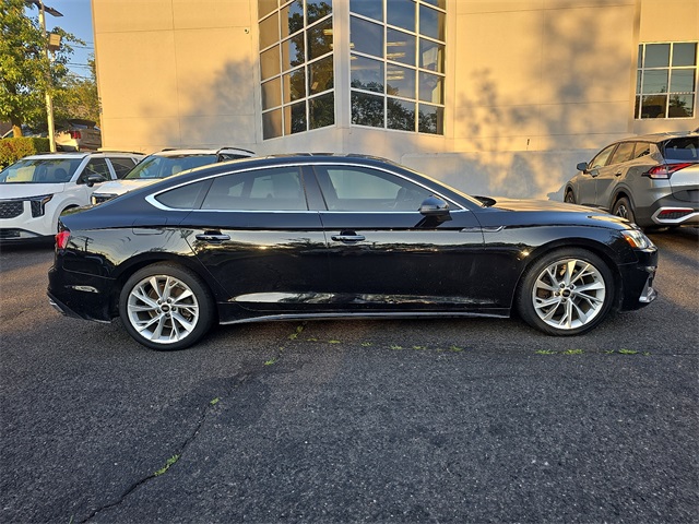 Vehicle image 4 of 30