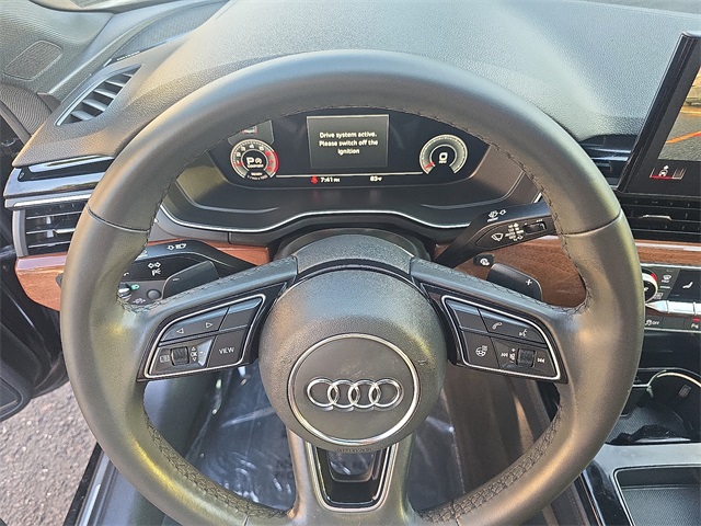 Vehicle image 14 of 30