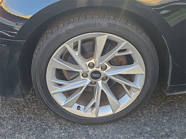 Vehicle image 8 of 30
