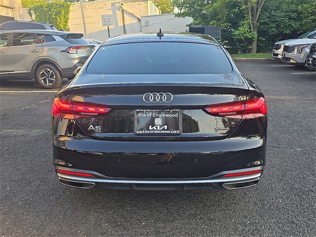 Vehicle image 6 of 30