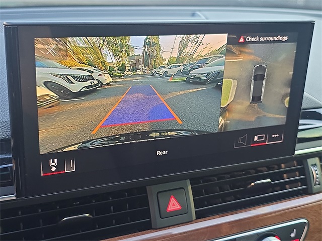 Vehicle image 17 of 30