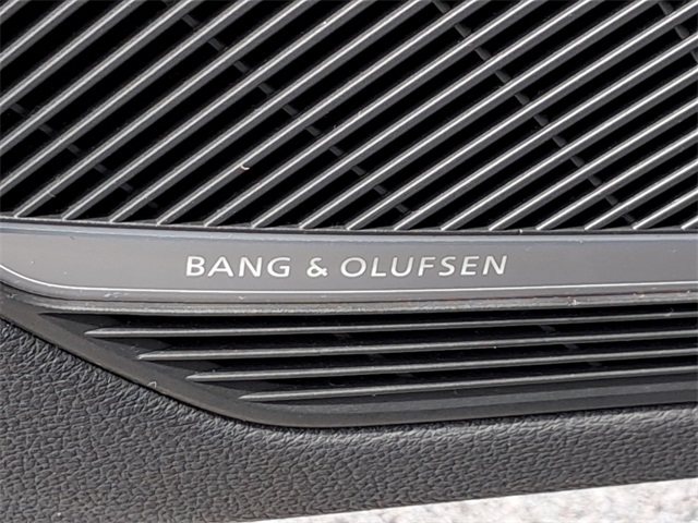 Vehicle image 11 of 27