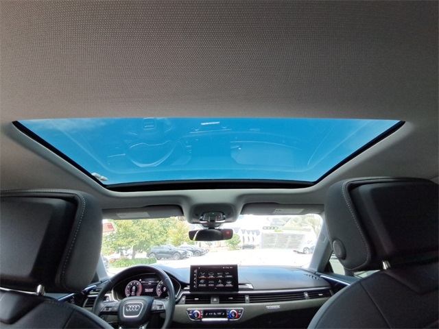 Vehicle image 25 of 27