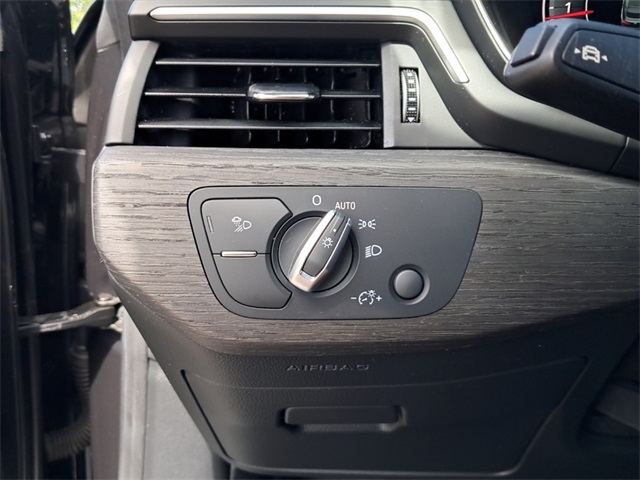 Vehicle image 12 of 27