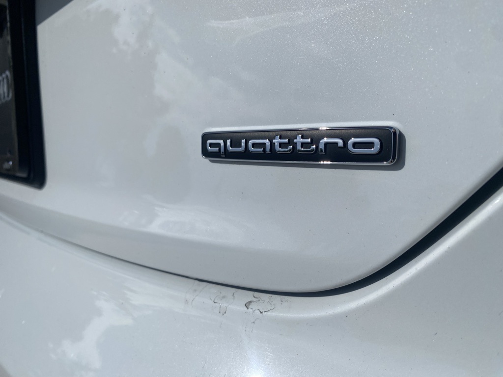 Vehicle image 9 of 51