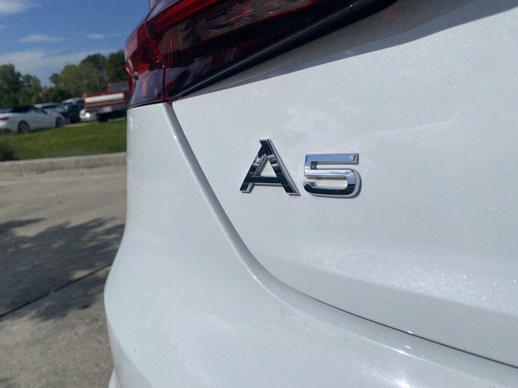 Vehicle image 8 of 51