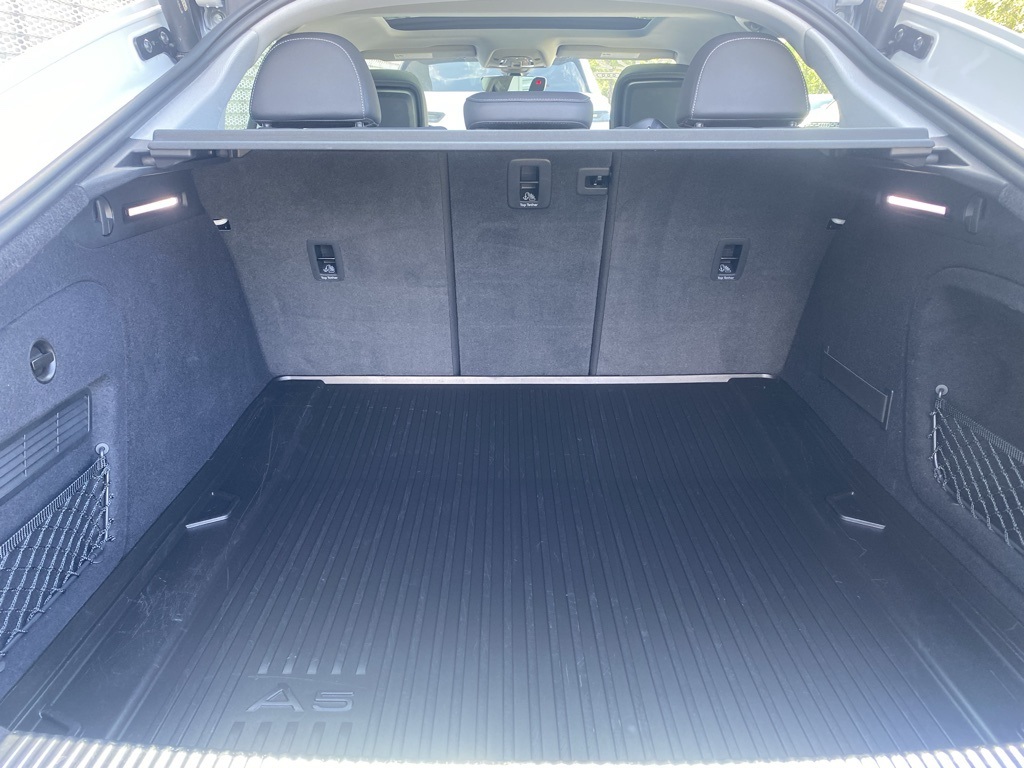 Vehicle image 46 of 51
