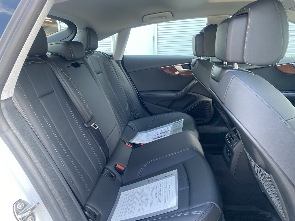 Vehicle image 43 of 51