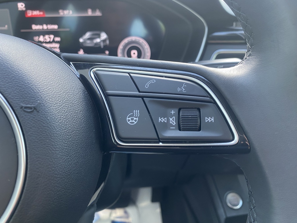 Vehicle image 24 of 51
