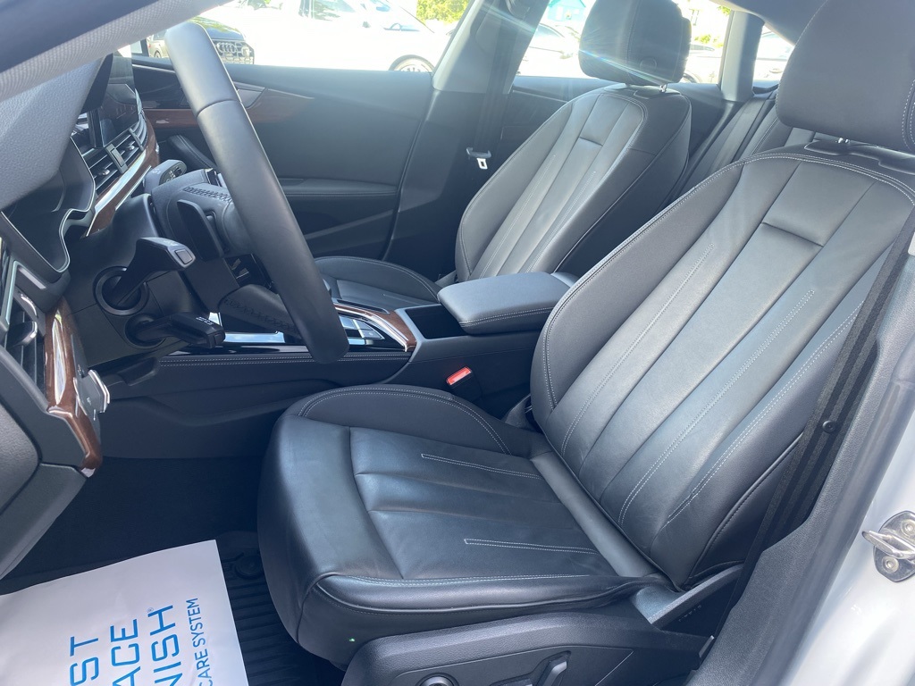 Vehicle image 10 of 51