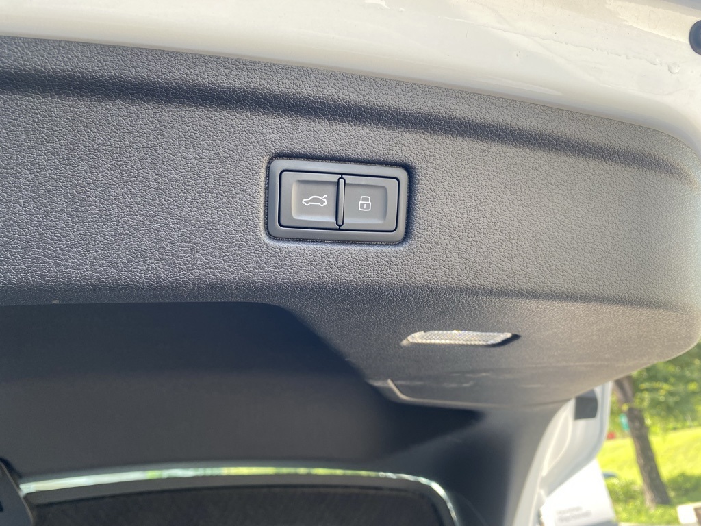 Vehicle image 50 of 51