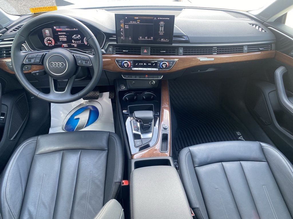 Vehicle image 13 of 51