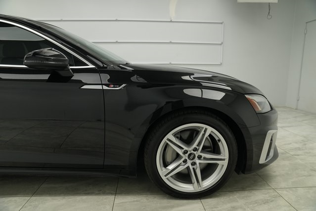 Vehicle image 5 of 44